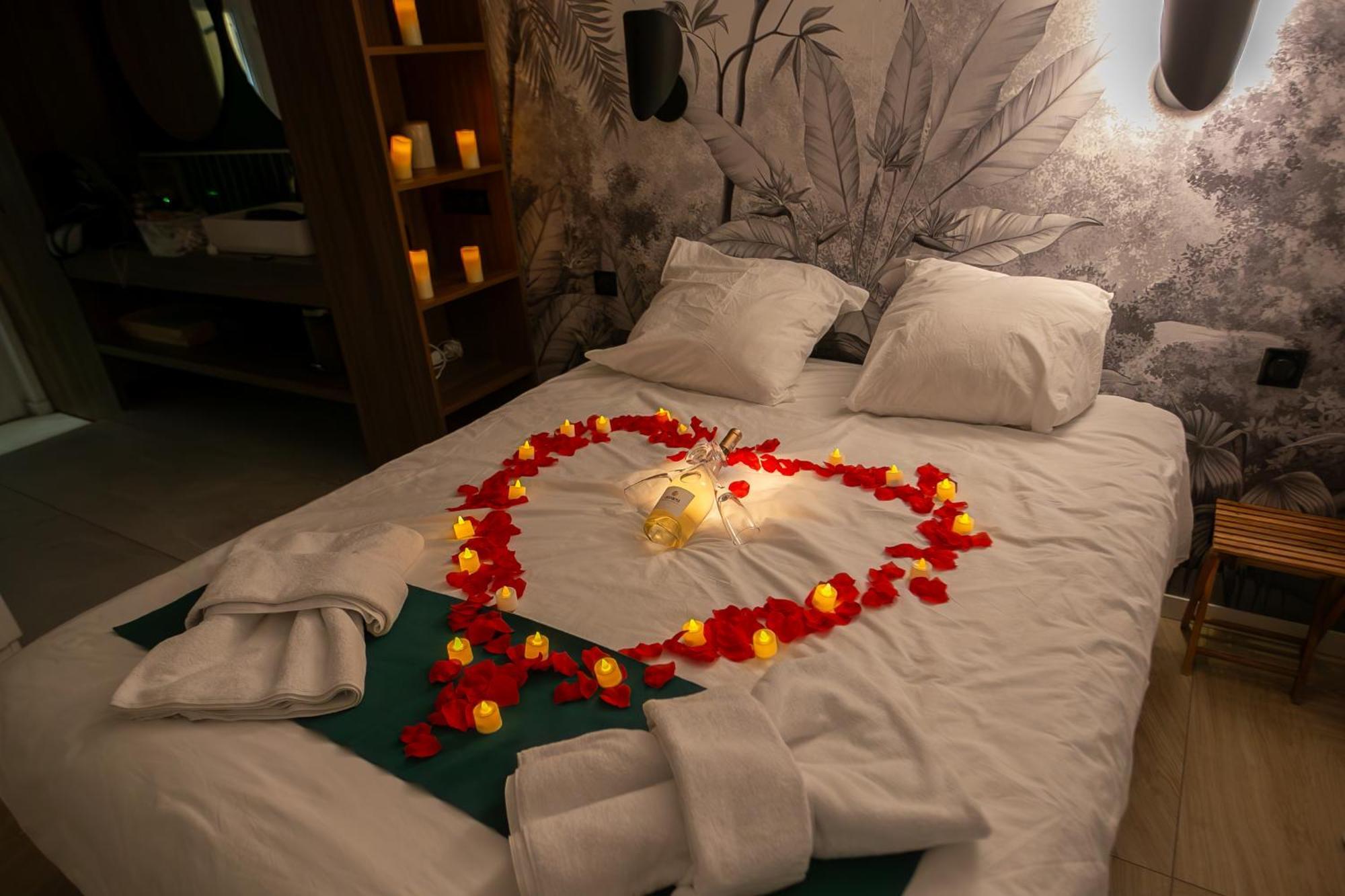 Love Room Du Mont D'Or Marseilles Exterior foto